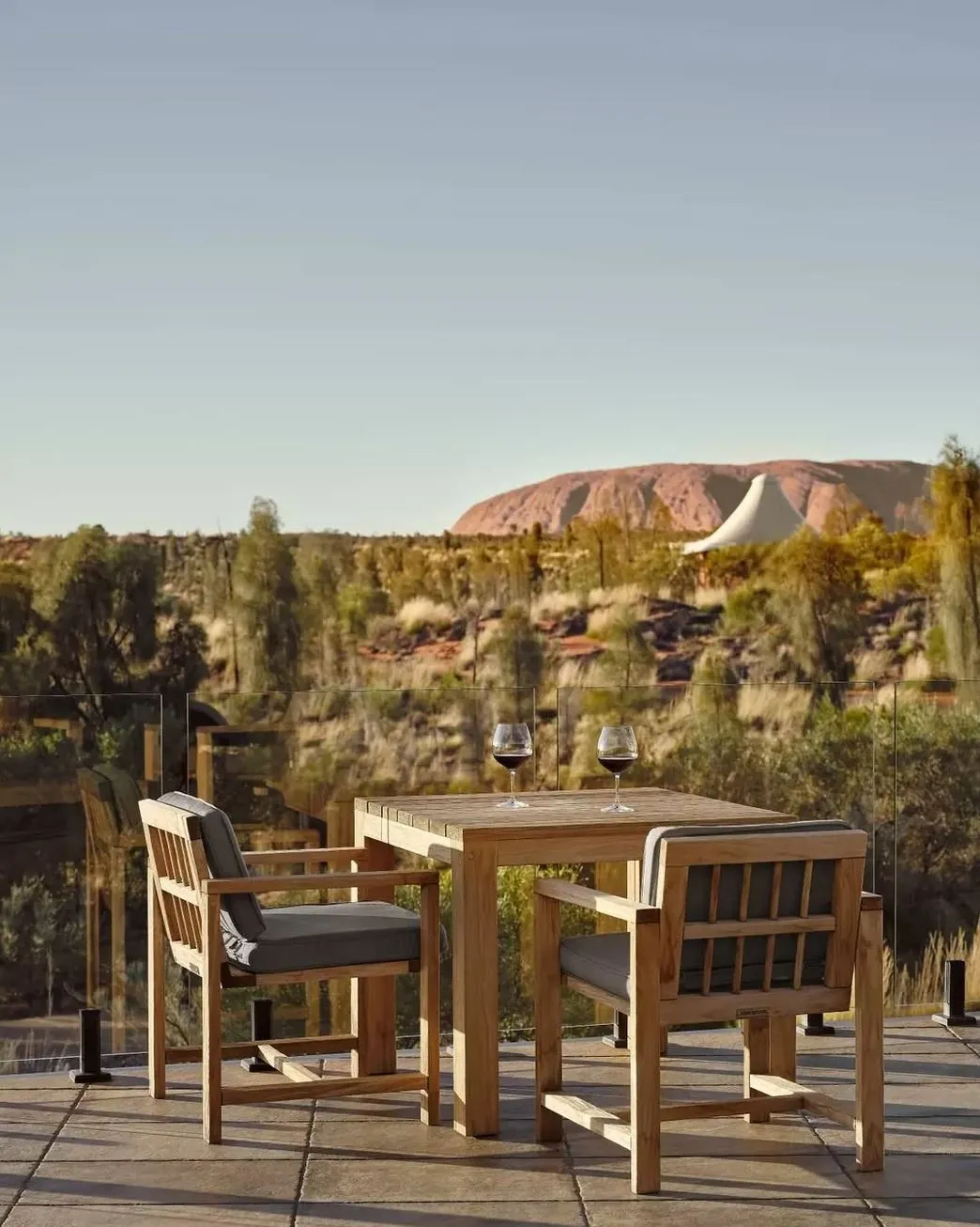 Longitude 131°, Red Centre