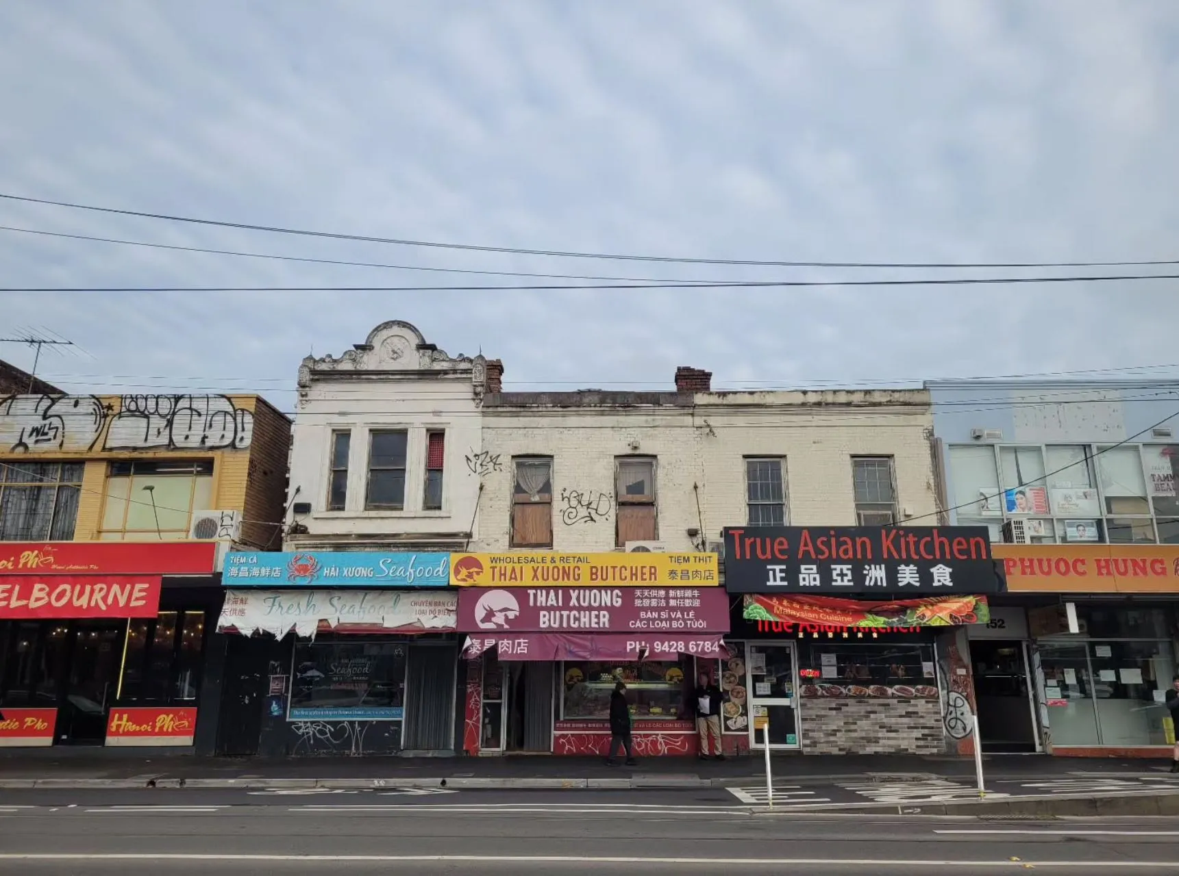 Illusion Papillon | Exploring Melbourne’s Multicultural Neighborhoods: Food, Culture, and Traditions Richmond’s Victoria Street